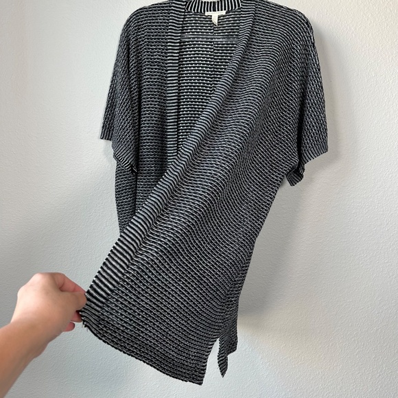 Eileen Fisher size M long Kimono cardigan short sleeve organic linen white black - Picture 7 of 11